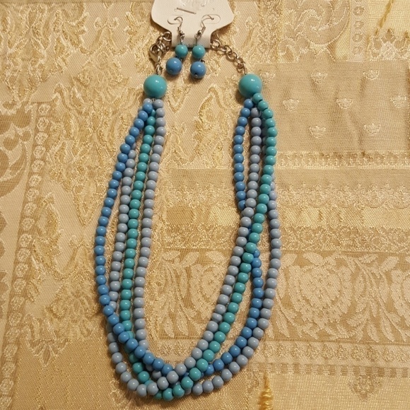 Jewelry - Blue/Turquoise Short Necklace/Matching Earrings